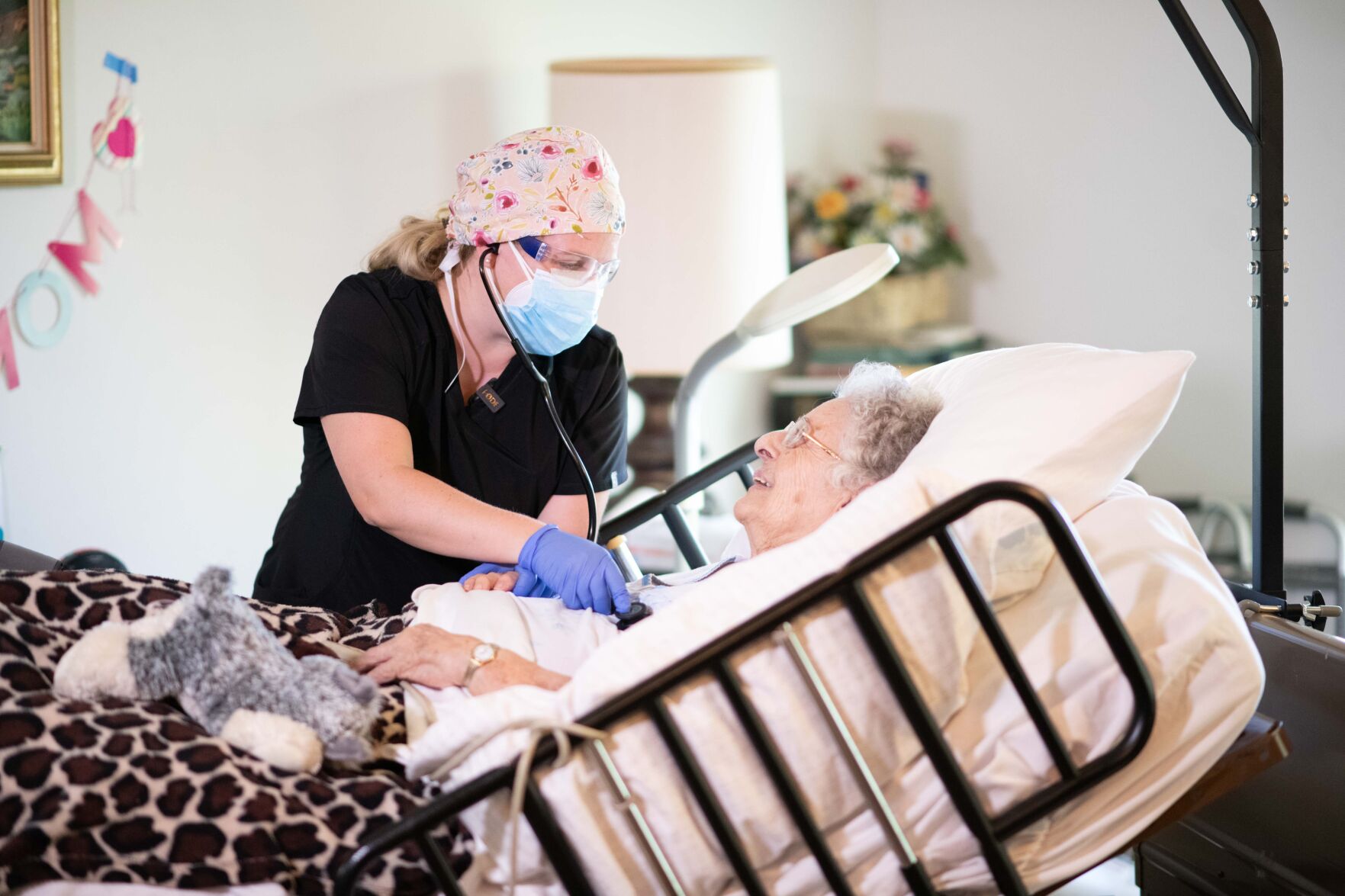 HOV_RN Bessie Medigovic with patient Dorothy.jpg